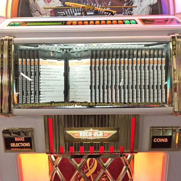 ROCK-OLA BUBBLER ELVIS CD JUKEBOX IN BLACK (Duplicate) (Discontinued) - Image 2