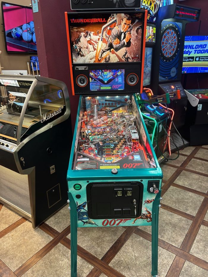 James Bond Limited edition pinball