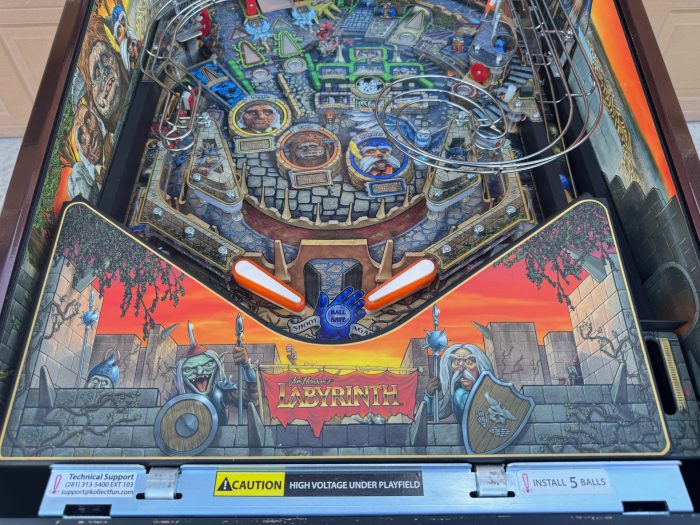 Jim Henson's Labyrinth Pinball - Image 9