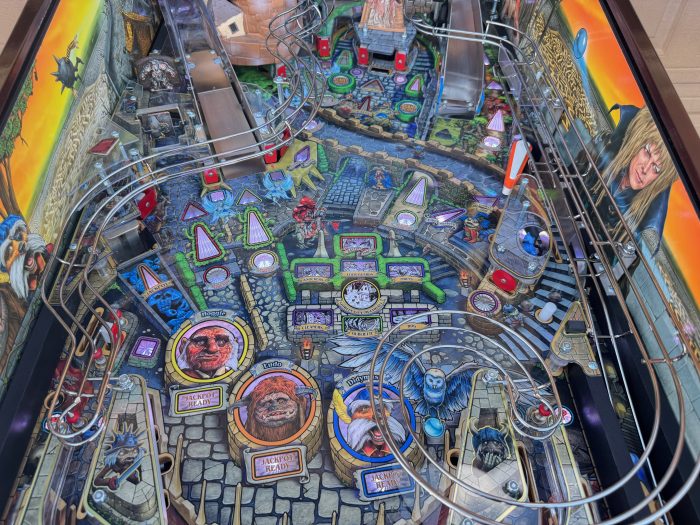 Jim Henson's Labyrinth Pinball - Image 27