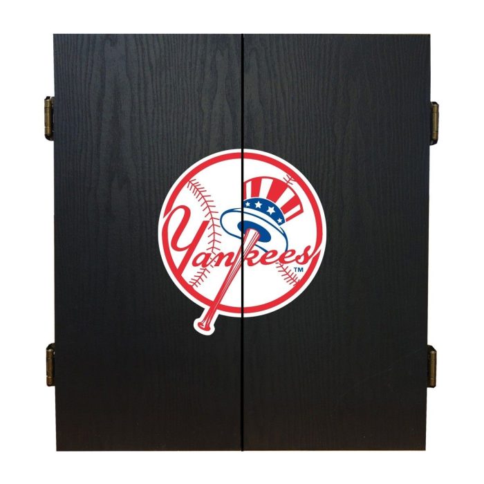 New York Yankees Fans Choice Dart Cabinet Set - Image 2