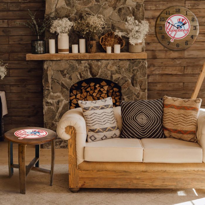 New York Yankees Oak Barrel Table - Image 4