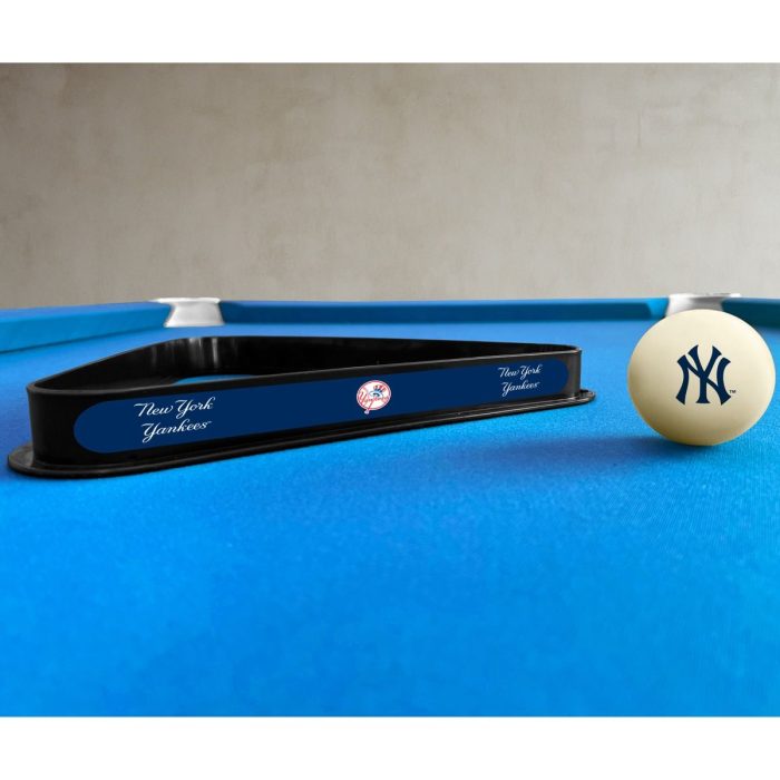 NY Yankees Cue Ball & Ball Rack - Image 4