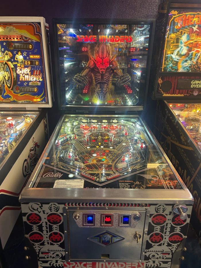 Space Invaders Pinball - Image 2