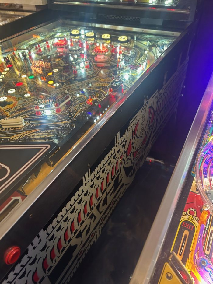 Space Invaders Pinball - Image 7